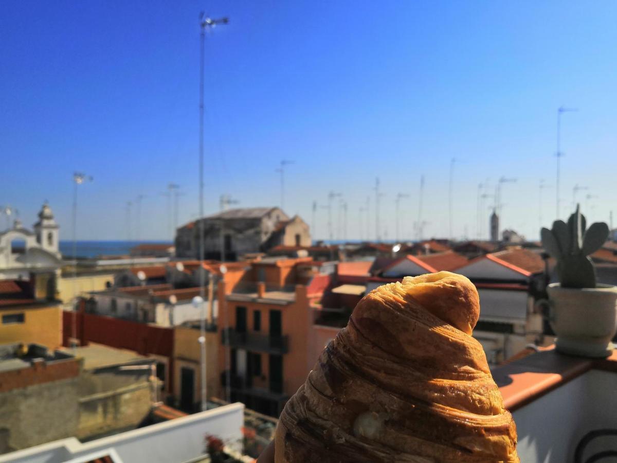 Redmood Guesthouse Barletta Bagian luar foto
