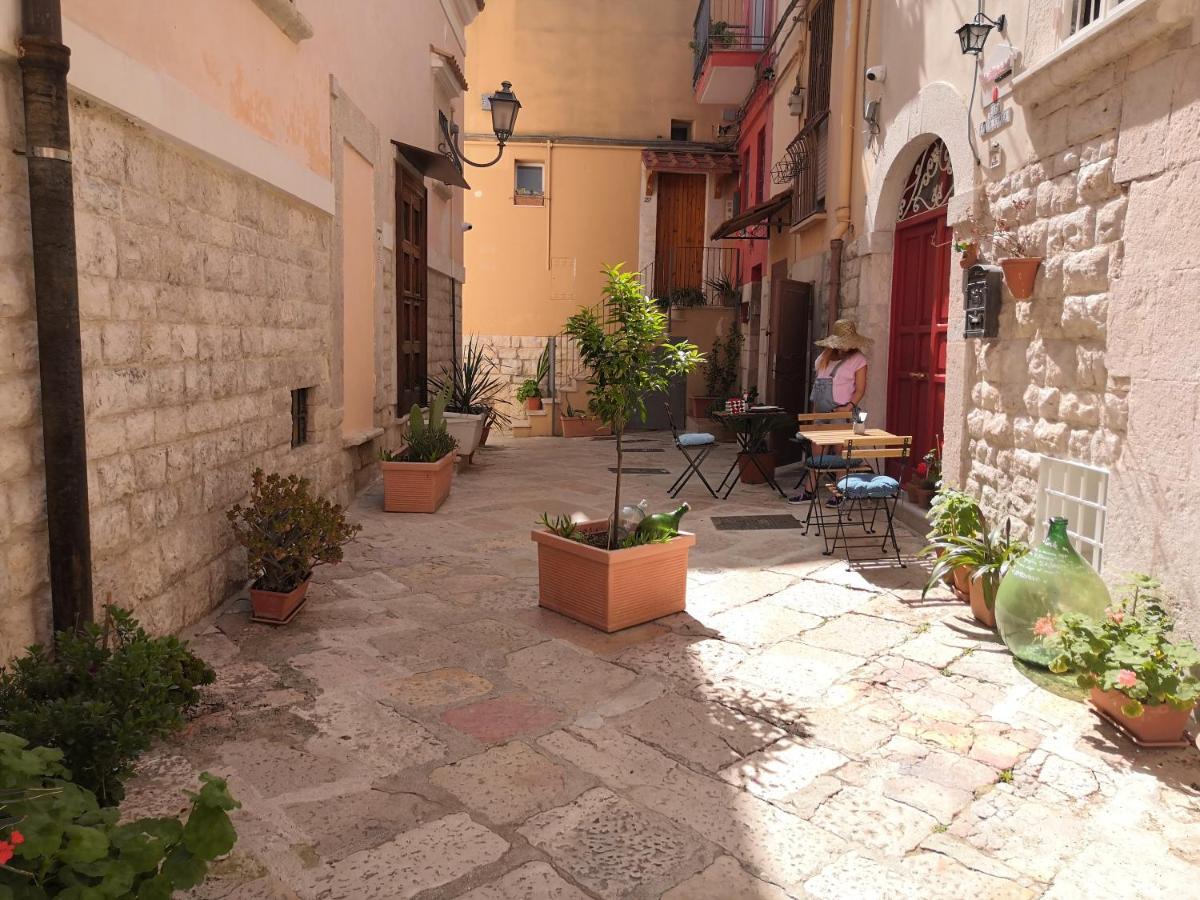 Redmood Guesthouse Barletta Bagian luar foto