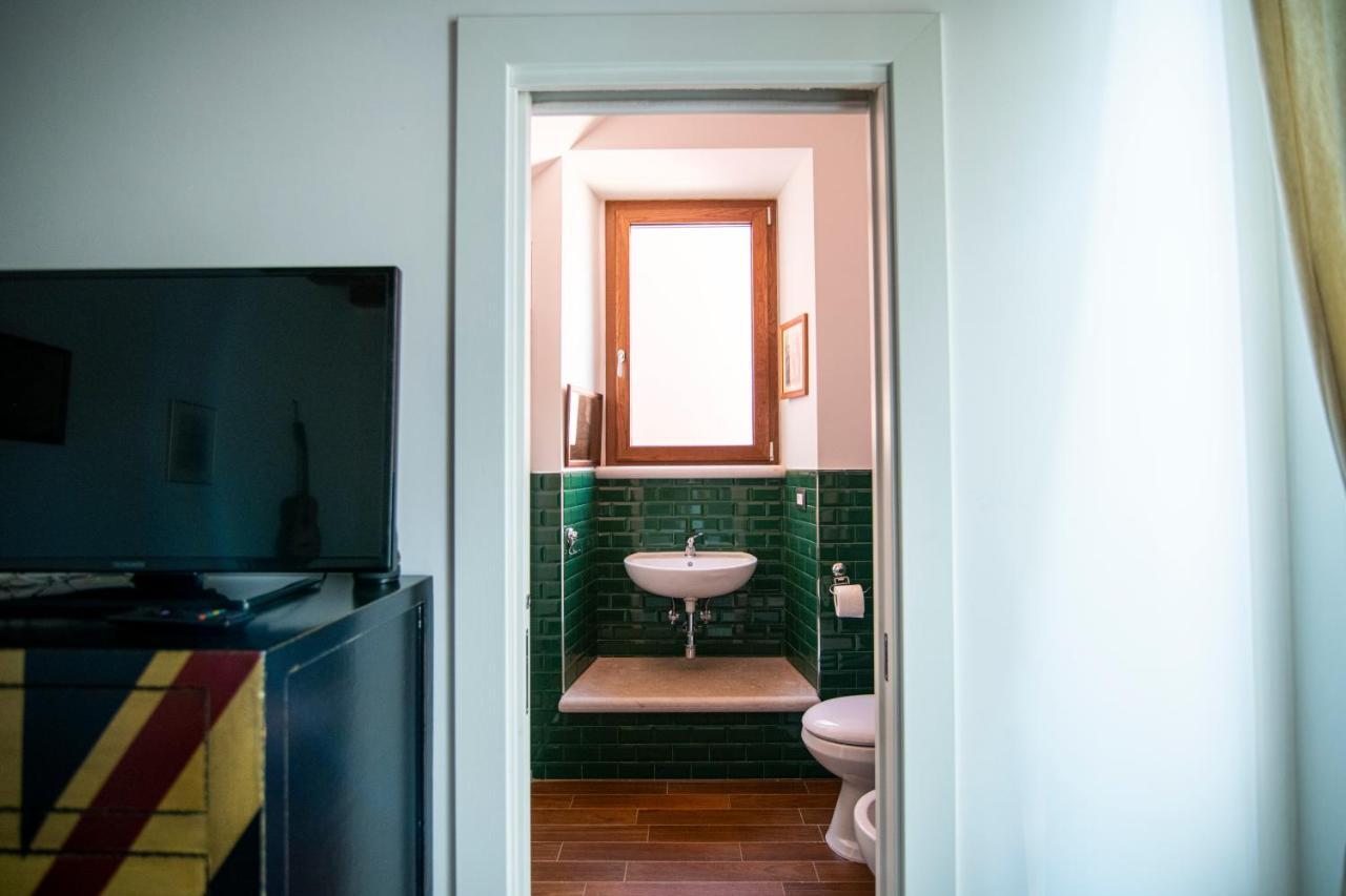 Redmood Guesthouse Barletta Bagian luar foto
