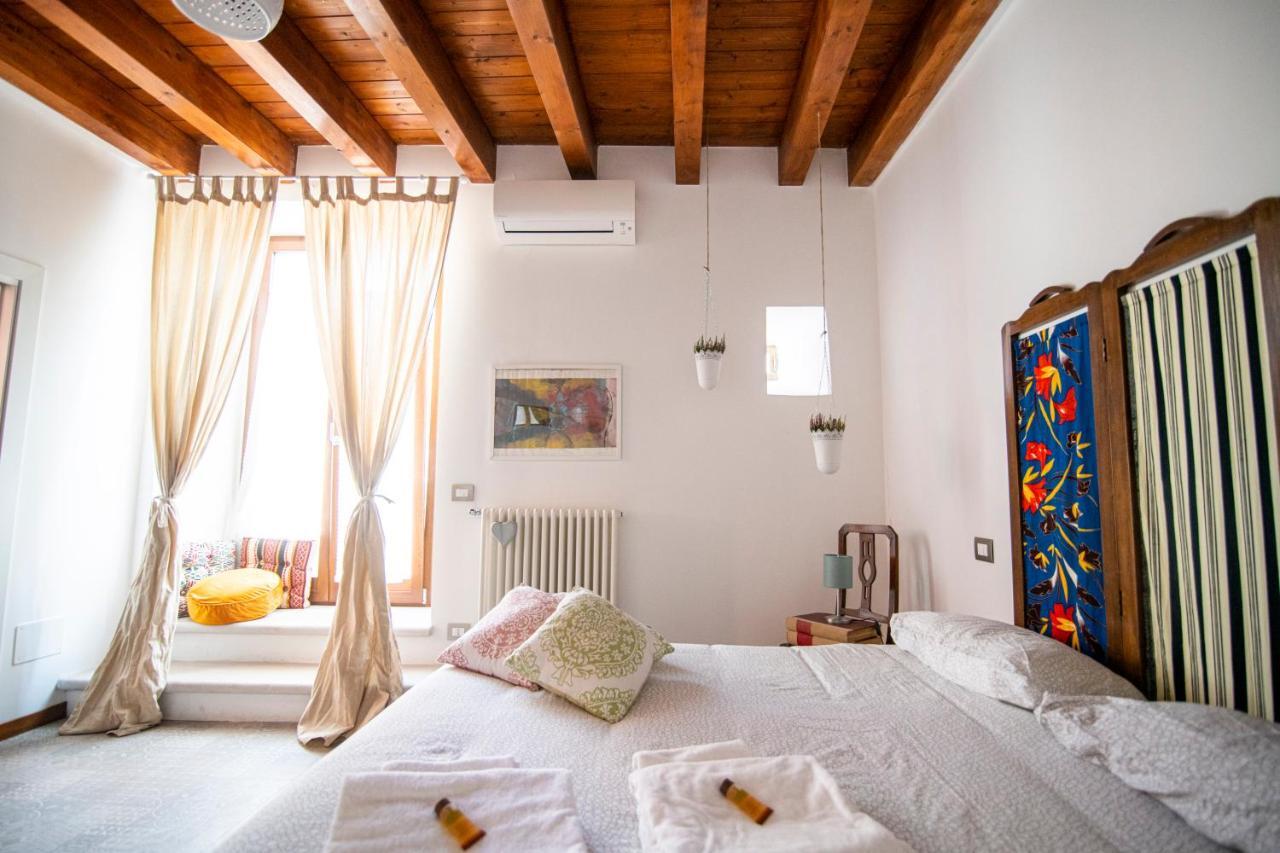 Redmood Guesthouse Barletta Bagian luar foto