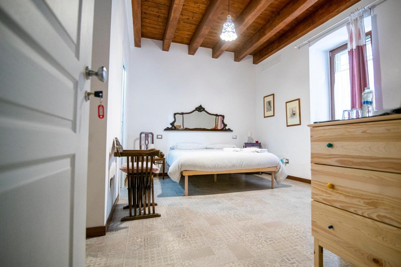 Redmood Guesthouse Barletta Bagian luar foto