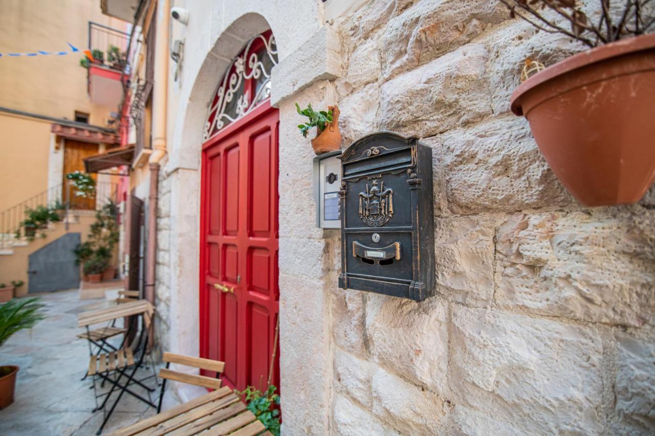 Redmood Guesthouse Barletta Bagian luar foto